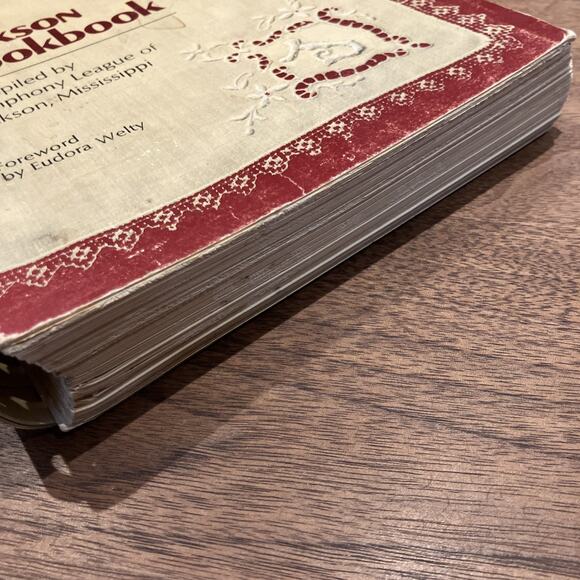 The Jackson Cookbook by The Symphony League of Jackson Mississippi (Comb Bound) - Picture 4 of 15